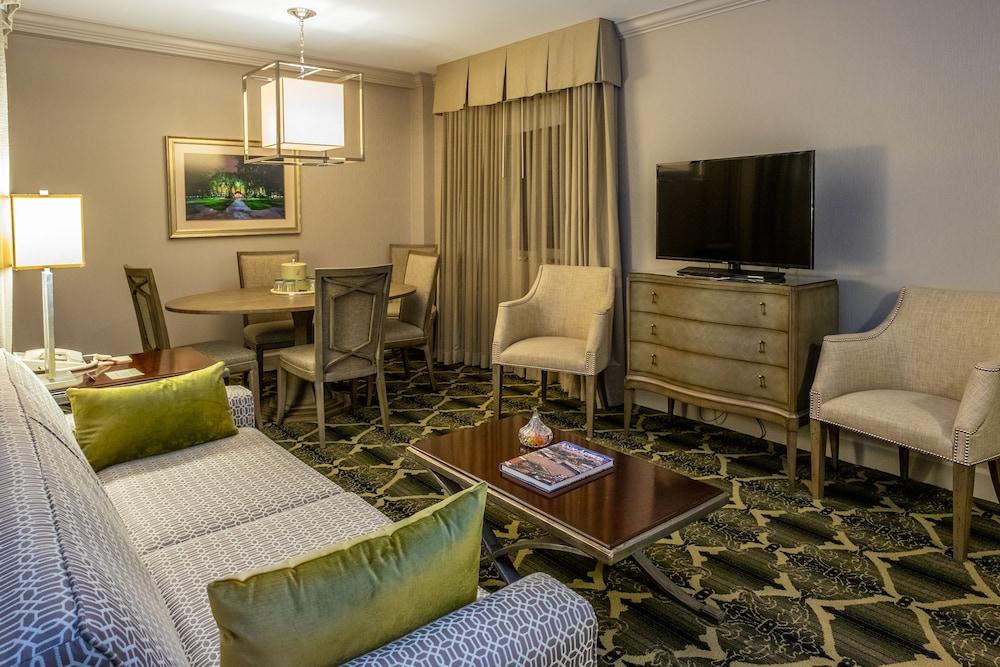 Bell Tower Hotel Ан Арбър Екстериор снимка